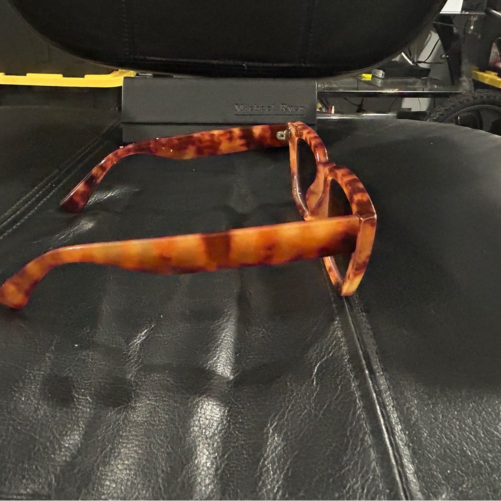 Tortoise Shell Square Sunglasses - image 6